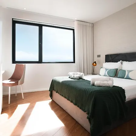 Banana By Atlantic Apartman