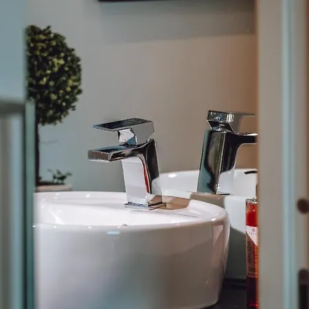 아파트 Banana By Atlantic *